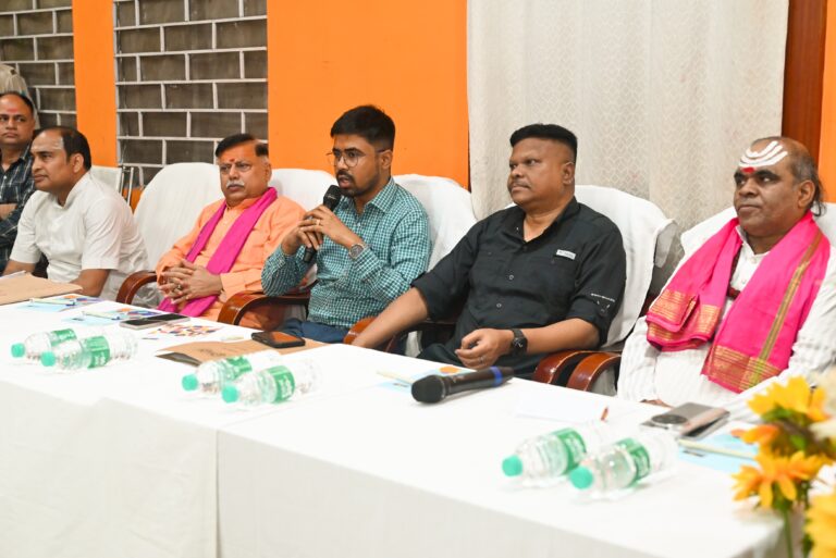 e8e5e6ac-8218-4cc3-8f3c-bdc424f3c521