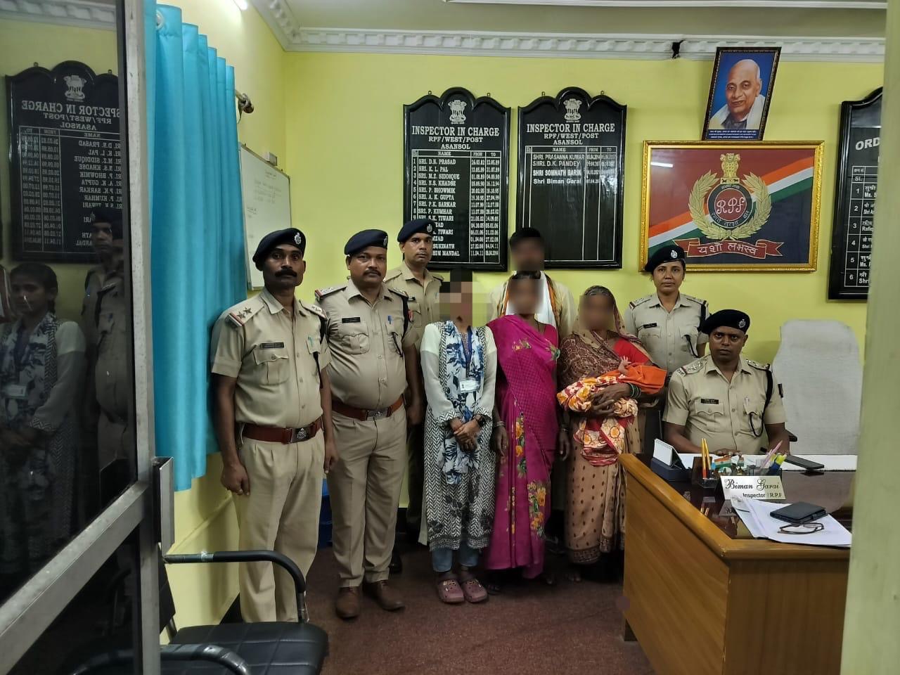 71807f75-9130-48c1-9a17-0b9bc416a25e