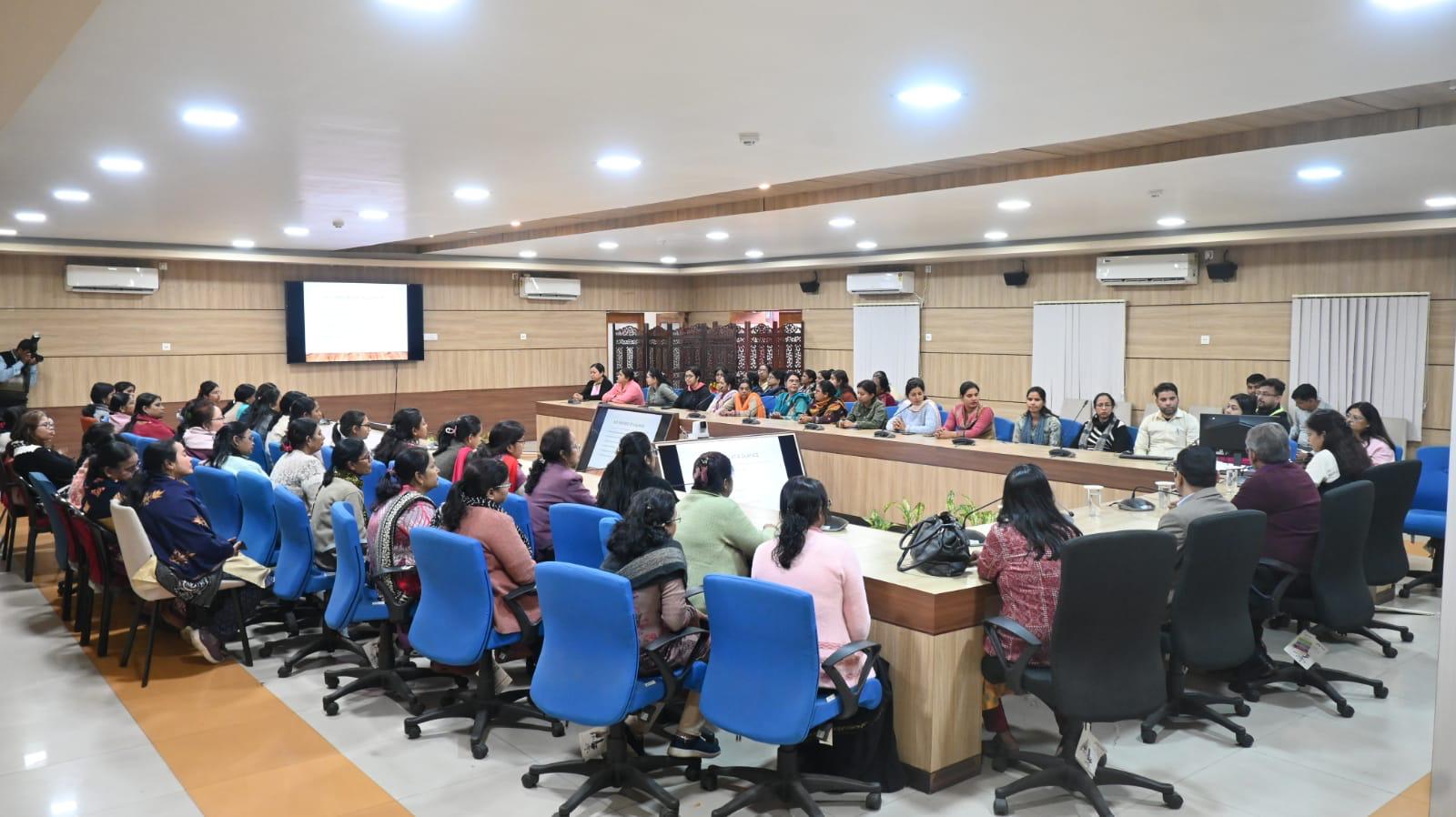 c7261d17-fc18-41fa-b5cc-a46491d6df43